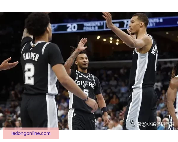 雄鹿不敌马刺无缘季后赛 文班23分15篮板6助攻卡斯尔三双字母哥目睹出局